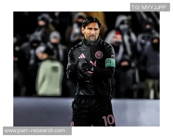 丑帅足球明星的魅力与实力并存的传奇故事与球场风采