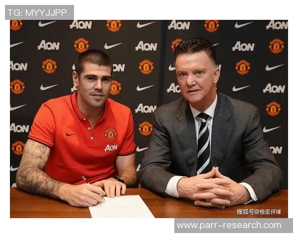 冬季足球明星时尚穿搭大揭秘让你在寒冷天气中也能尽显风采 冬季足球明星时尚穿搭大揭秘让你在寒冷天气中也能尽显风采