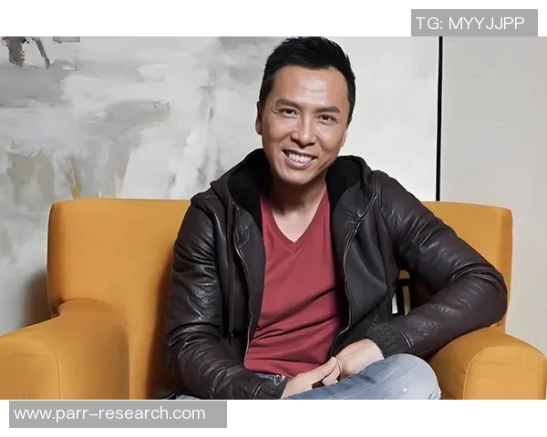 华人足球明星展现超凡魅力与帅气风采引领全球潮流 华人足球明星展现超凡魅力与帅气风采引领全球潮流