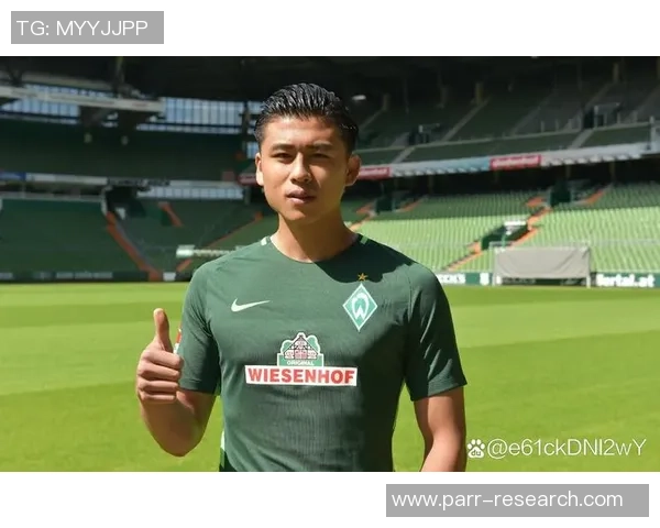 李玮锋：从青涩少年到足球明星的辉煌历程与成就解析