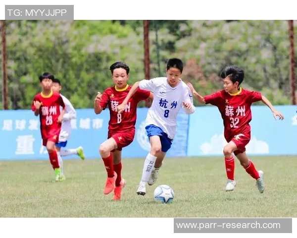 杭州足球队战术变革引发热议新思路助力球队崛起与发展