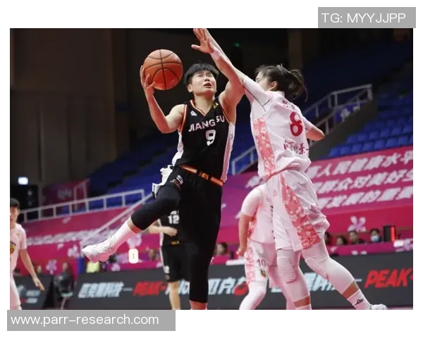 深圳乒乓球队以98分稳居邀请赛积分榜首位展现强大实力