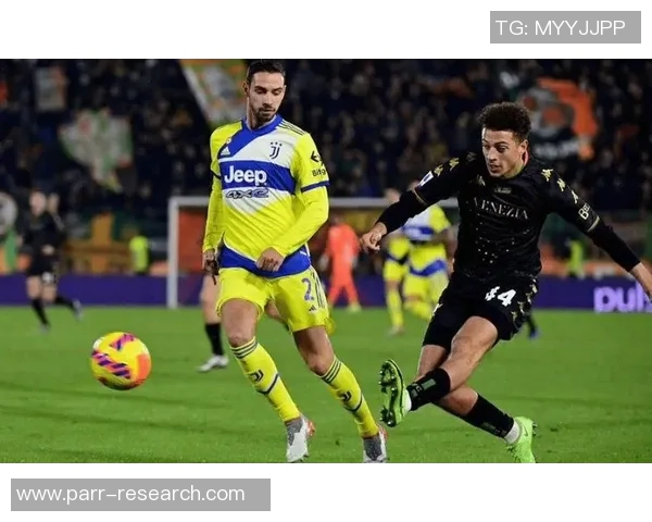 深圳足球队以96分领跑城市联赛积分榜展现强劲实力 深圳足球队以96分领跑城市联赛积分榜展现强劲实力