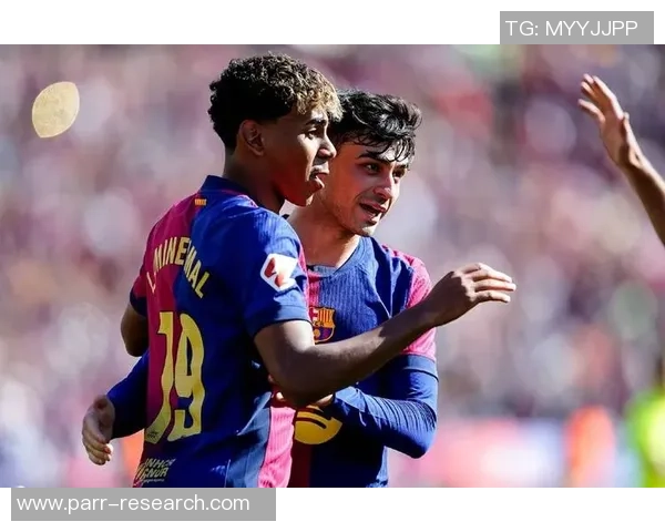 红灯笼足球明星赛盛大开启聚焦明星球员展现激情与友谊的精彩对决