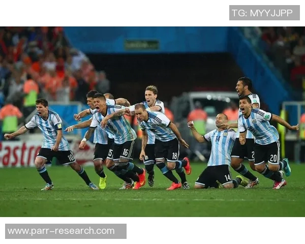 足球明星们的精彩瞬间与动感舞蹈完美结合的视觉盛宴